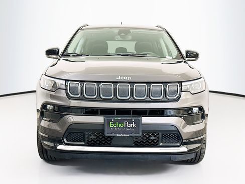Used 2022 Jeep Compass Limited w/ Elite Group AWD/4WD image 2