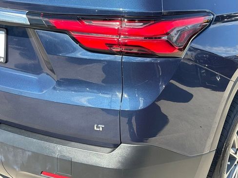 Used 2023 Chevrolet Traverse LT image 6