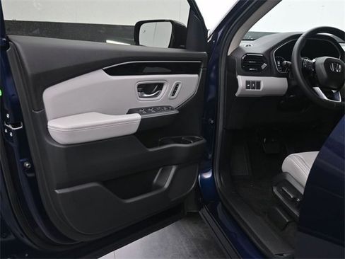 Used 2024 Honda Pilot EX-L image 17