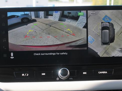 New 2025 Mitsubishi Outlander SE image 19