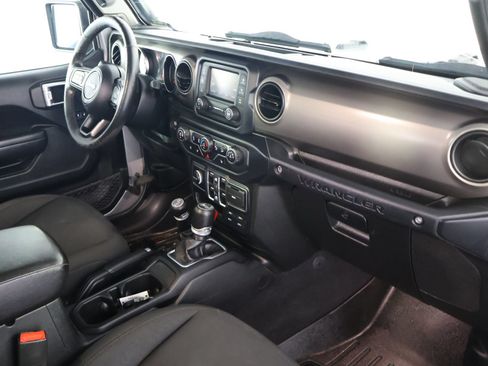 Used 2019 Jeep Wrangler Unlimited Sport S AWD/4WD image 43