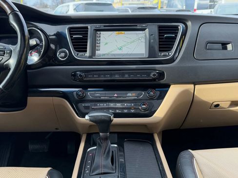 Used 2018 Kia Sedona SX Limited w/ SX Limited Prestige Package image 15