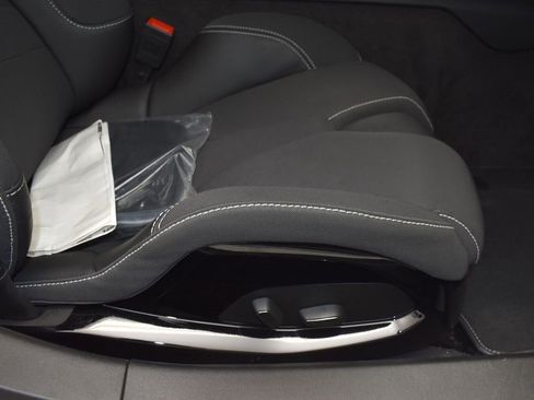 Used 2025 Chevrolet Corvette Stingray Coupe w/ 1LT image 20