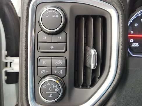 Used 2021 Chevrolet Silverado 2500 LT w/ Convenience Package AWD/4WD image 18