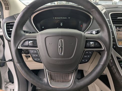 Used 2019 Lincoln Nautilus Reserve image 13