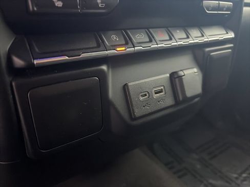 Used 2021 Chevrolet Silverado 1500 RST w/ Bed Protection Package RWD image 19
