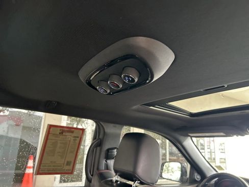 Used 2023 Dodge Durango R/T image 28