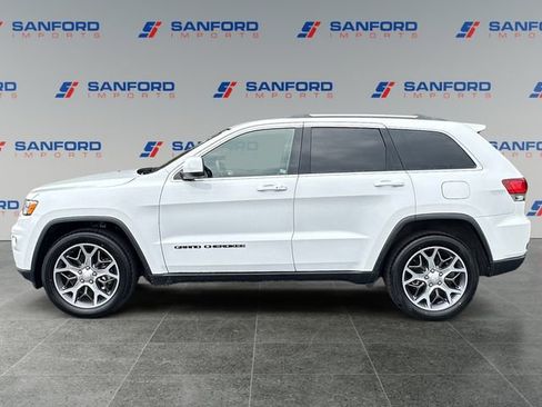 Used 2021 Jeep Grand Cherokee Laredo RWD image 2