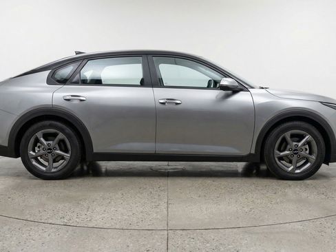 Used 2025 Kia K4 LXS image 11