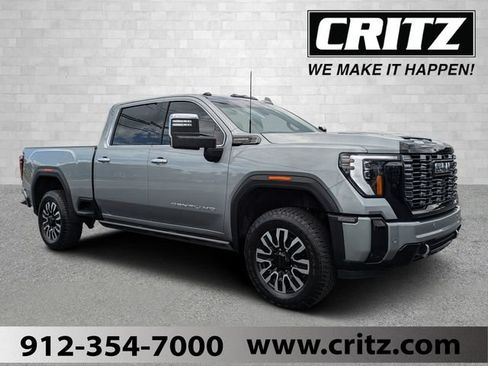 Used 2025 GMC Sierra 3500 Denali Ultimate AWD/4WD image 1