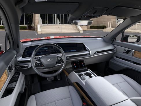 New 2026 Cadillac Vistiq Luxury w/ LPO, Floor Liner Package AWD/4WD image 15