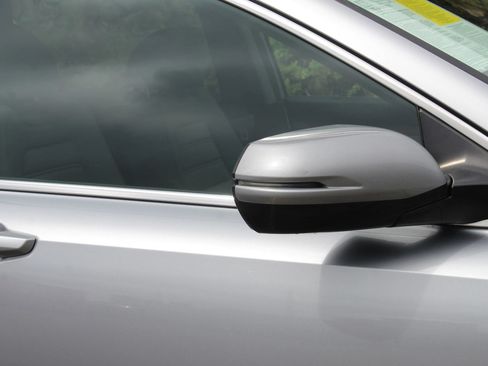 Used 2018 Honda CR-V EX image 33