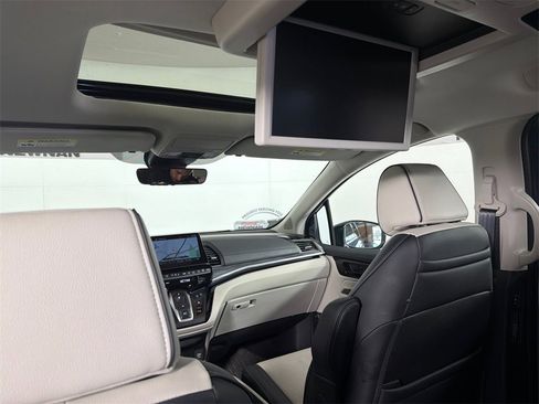 Used 2025 Honda Odyssey Elite image 23