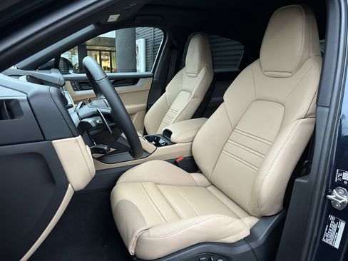 New 2026 Porsche Cayenne S AWD/4WD image 22