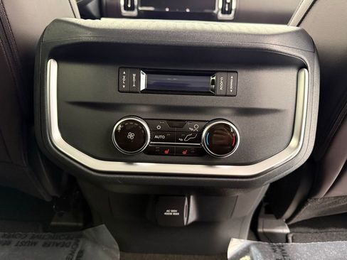 New 2025 Ford Expedition Platinum w/ Platinum Ultimate Package image 32