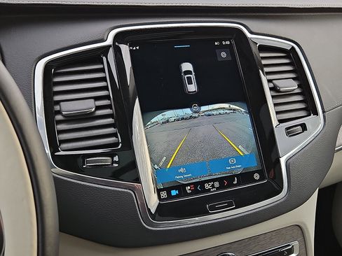 Certified 2023 Volvo XC90 T8 Ultimate image 19
