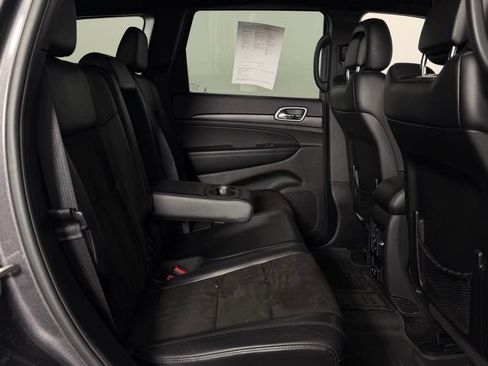 Used 2018 Jeep Grand Cherokee Altitude AWD/4WD image 33