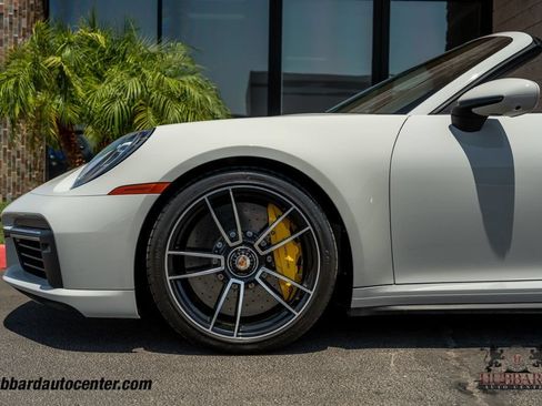Used 2022 Porsche 911 Cabriolet AWD/4WD image 34