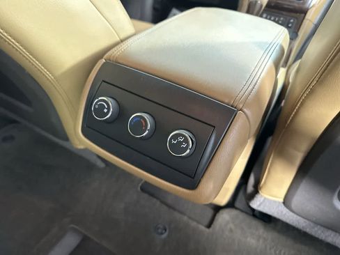 Used 2017 Buick Enclave Leather FWD image 26