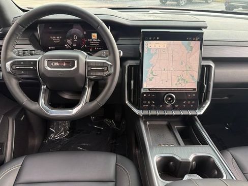 Used 2024 GMC Acadia Elevation FWD image 19