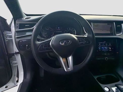 Used 2023 INFINITI QX50 Sport image 7