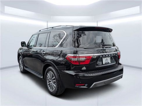 Used 2021 Nissan Armada SL w/ Captain's Chairs Package image 5