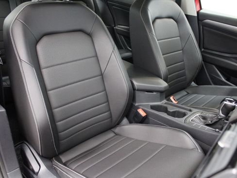 Used 2023 Volkswagen Jetta SE FWD image 27