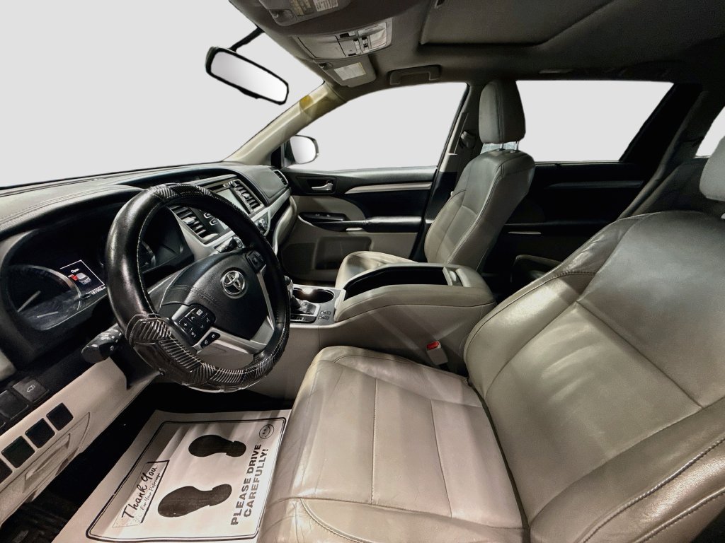 Used 2016 Toyota Highlander XLE AWD/4WD image 20