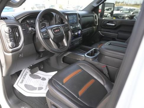 Used 2022 GMC Sierra 3500 AT4 image 8