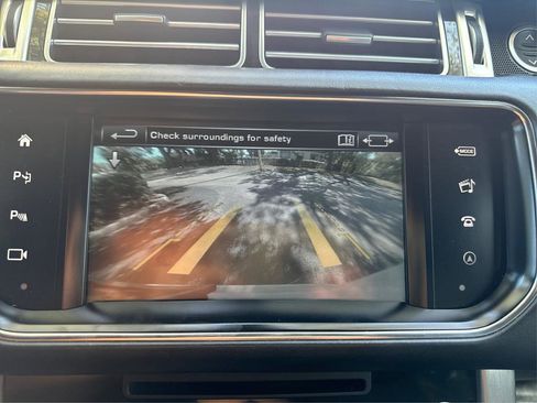 Used 2016 Land Rover Range Rover HSE image 22