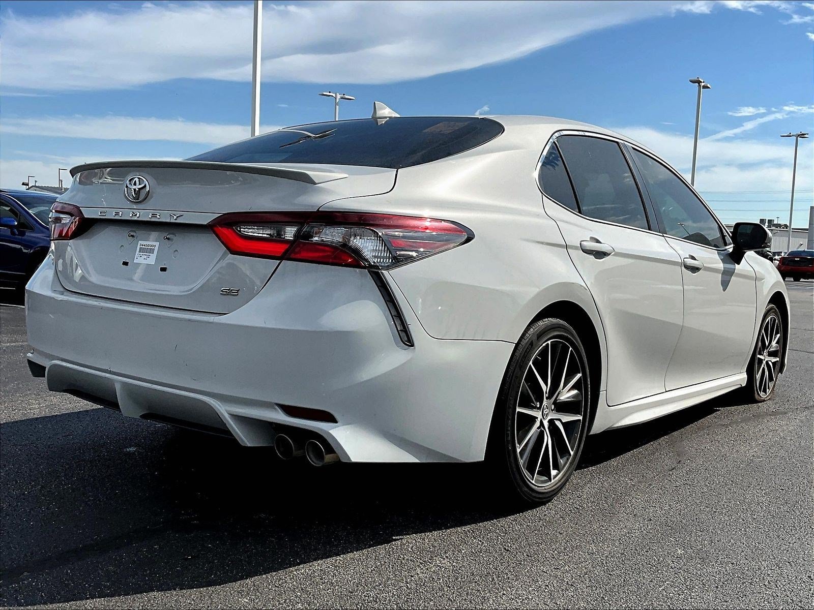 Used 2024 Toyota Camry SE FWD image 6