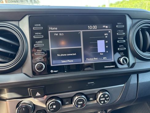 Used 2022 Toyota Tacoma SR AWD/4WD image 11
