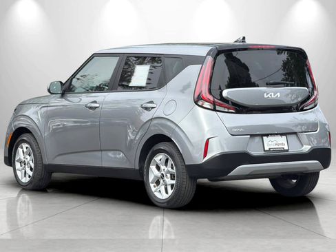 Used 2024 Kia Soul LX w/ Option Group 015 FWD image 6