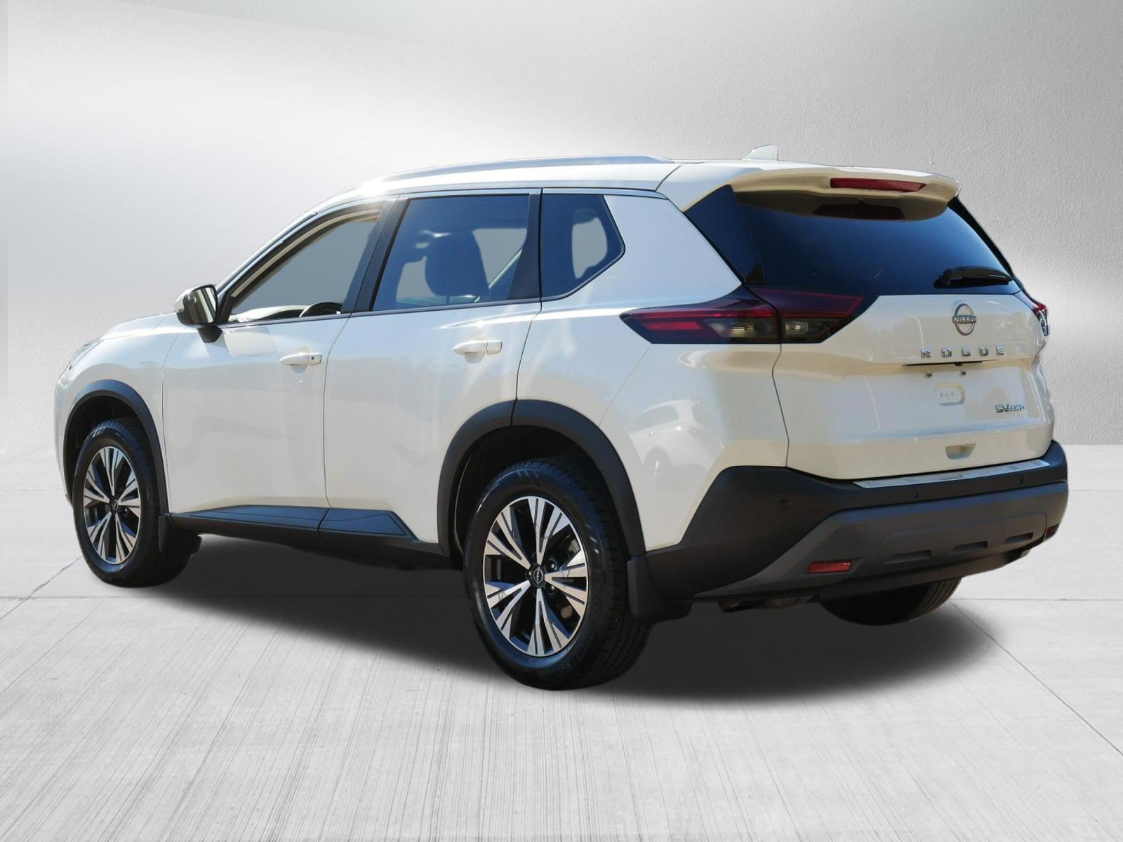 Certified 2023 Nissan Rogue SV w/ SV Premium Package AWD/4WD image 5