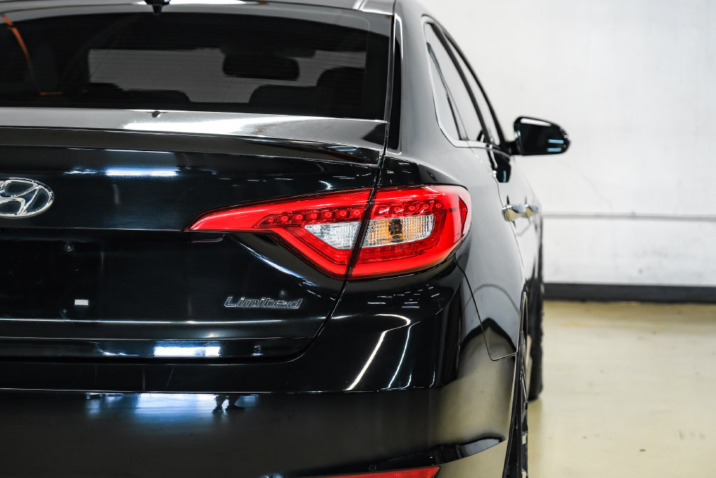 Used 2015 Hyundai Sonata Limited w/ Option Group 05 FWD image 43