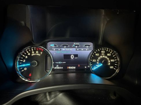 Used 2017 Ford F150 Lariat w/ Equipment Group 502A Luxury AWD/4WD image 11