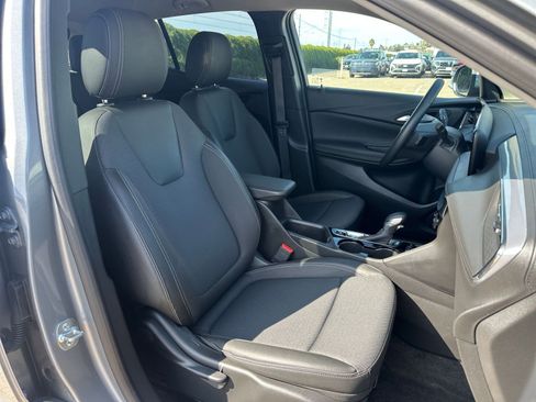 Used 2025 Buick Encore GX Preferred image 34