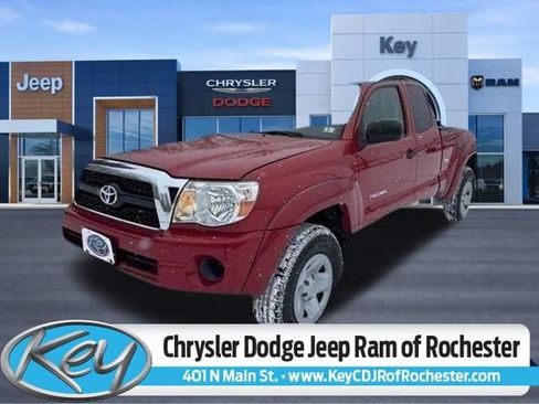 Used 2011 Toyota Tacoma 4x4 Access Cab w/ SR5 Pkg #2 image 1