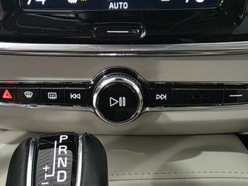 Used 2018 Volvo S90 T6 Inscription w/ Luxury Package image 20