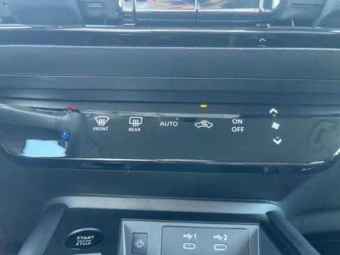 New 2025 Nissan Kicks SR image 22