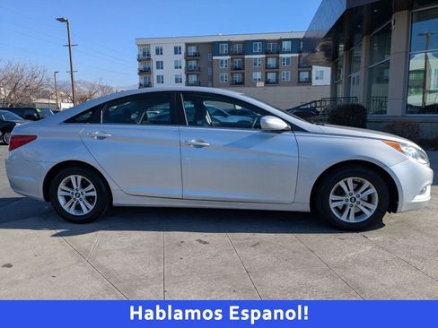 Used 2013 Hyundai Sonata GLS image 2