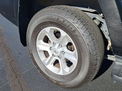 Used 2024 Toyota 4Runner SR5 Premium image 22