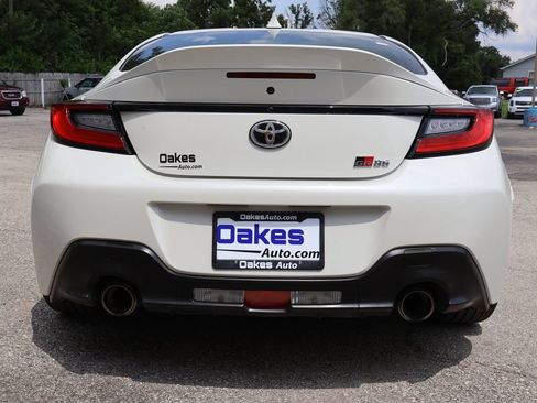 Used 2025 Toyota GR86 Premium w/ ALL Weather Mat Package (TMS) RWD image 6