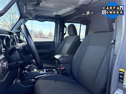 Used 2021 Jeep Gladiator Sport image 12