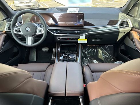 New 2026 BMW X5 sDrive40i w/ M Sport Package image 16
