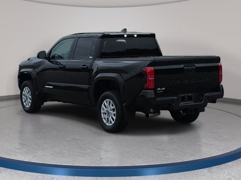 Used 2024 Toyota Tacoma SR5 AWD/4WD image 7
