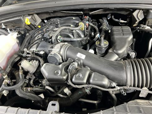 Used 2023 Jeep Grand Cherokee Limited image 29