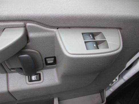 Used 2019 Chevrolet Express 3500 LS image 11