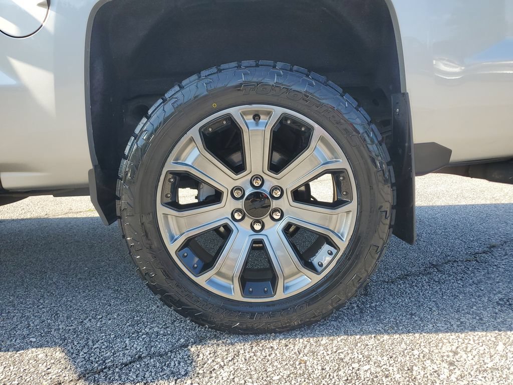 Used 2017 Chevrolet Silverado 1500 LTZ Z71 w/ LTZ Plus Package AWD/4WD image 13