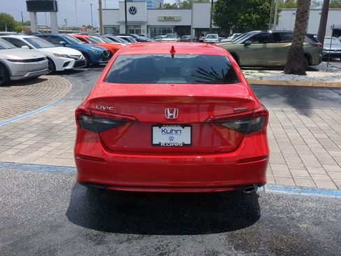 Used 2022 Honda Civic Sport image 4